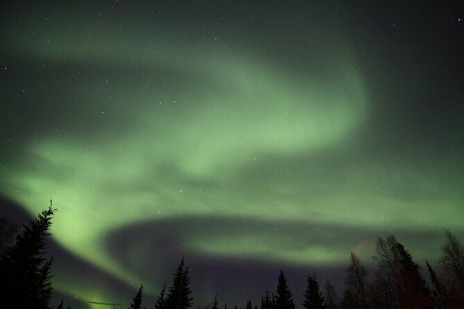Northern Lights Murphy Dome Viewing in Fairbanks - The Photography and Education Aspect