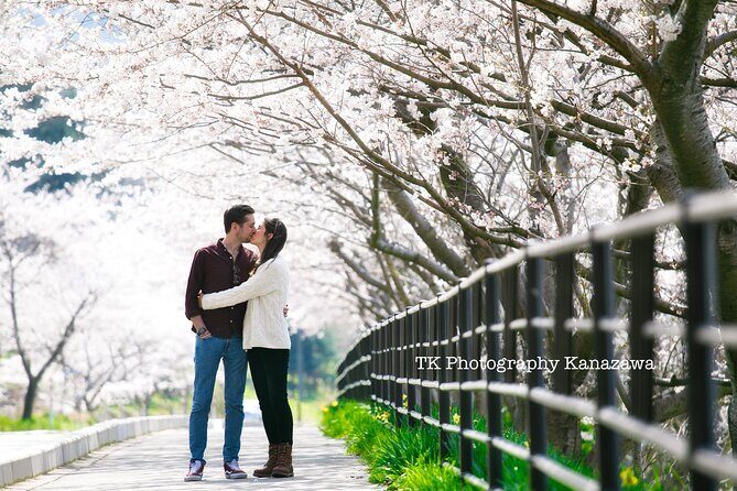 Noto peninsula 1 day/Photoshoot with professional photographer - Authentic Experiences That Stand Out