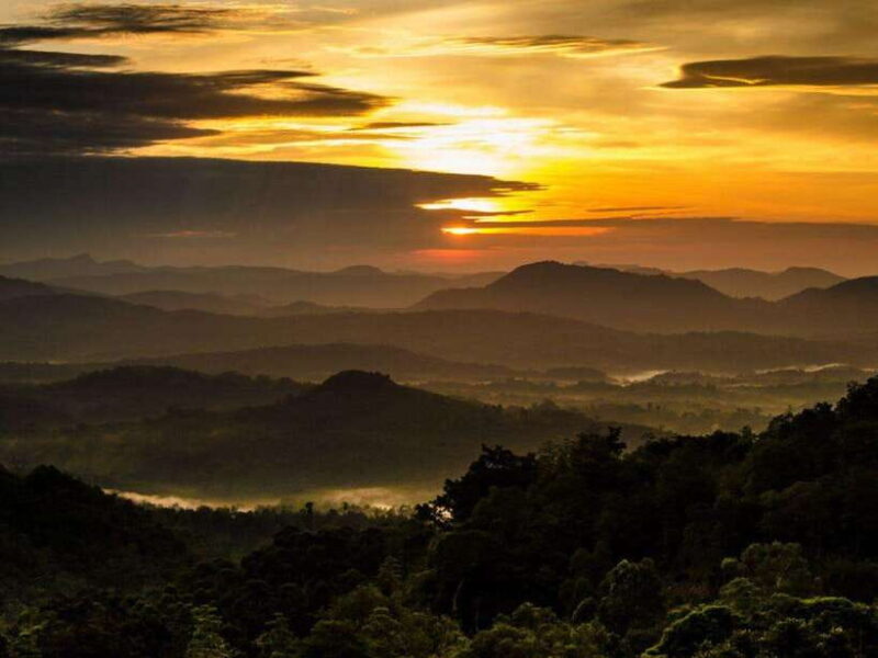 Nuwara Eliya to Summit Bliss: Adams Peak Overnight Hike - Real Traveler Perspectives