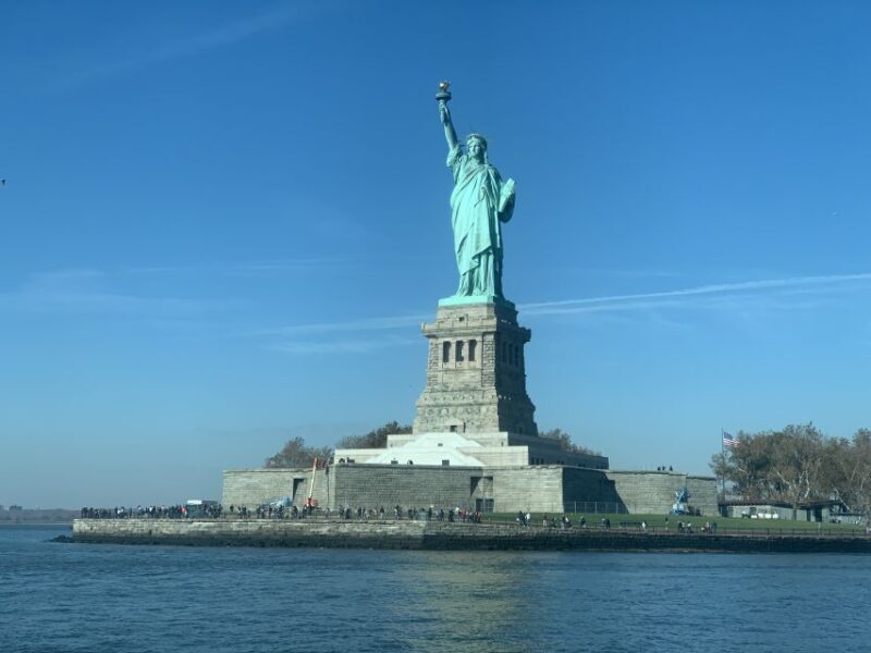 NYC: 9/11 Memorial, Wall Street, and Statue of Liberty Tour - A Practical Guide to the NYC: 9/11 Memorial, Wall Street, and Statue of Liberty Tour