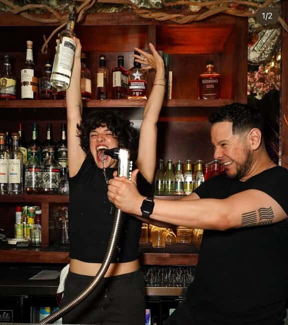 NYC Bar Tour: Gangsters, Heroes + Bright Lights of Broadway - The Sum Up