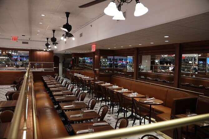 NYC Breakfast at USA Brooklyn Deli in Times Square - An Honest Look at the Experience