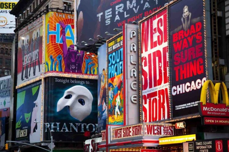 NYC: Broadway and Times Square Insider Tour with a Performer - The Tour Experience: What to Expect