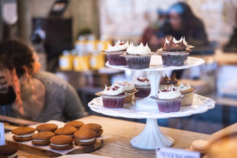 NYC: Brooklyn Heights and DUMBO Neighborhood Food Tour - Exploring DUMBO: Art, Innovation, and Food
