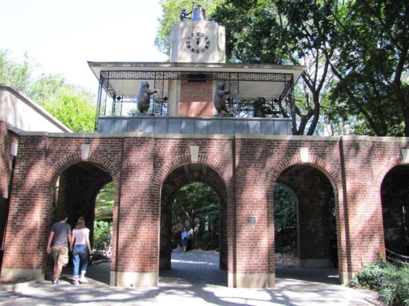 NYC: Central Park Guided Walking Tour English-Spanish - A Closer Look at the Tour Itinerary and Experience