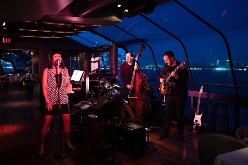 NYC: Christmas Eve Gourmet Brunch or Dinner Harbor Cruise - Who Will Love This Experience?