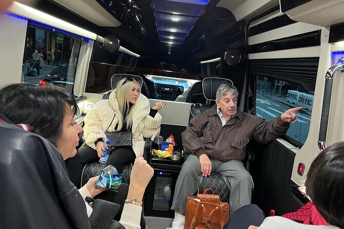 NYC Christmas Lights Tour by Limousine (Manhattan/ Dyker Heights) - Real Experiences from Travelers