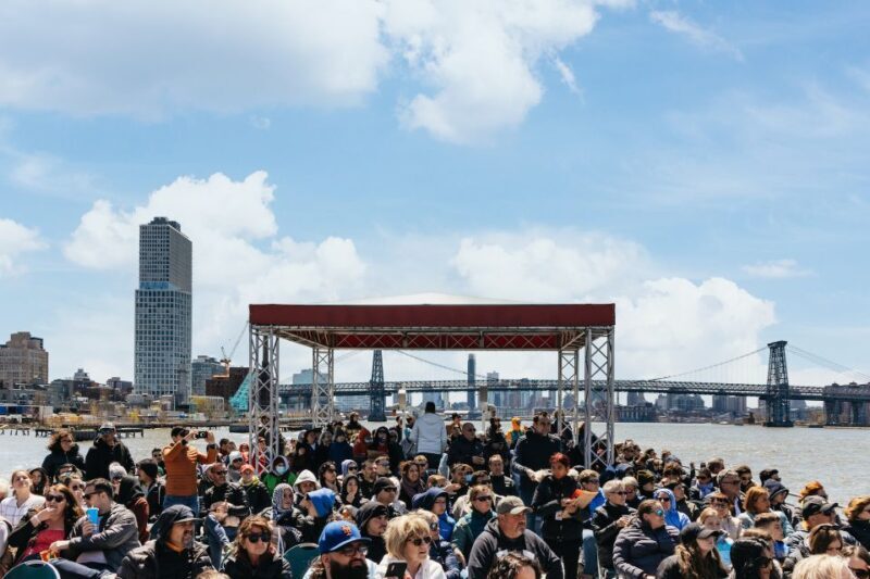 NYC: Circle Line 1.5-Hr Landmarks Skip-The-Box-Office Cruise - The Guide and the Reviews