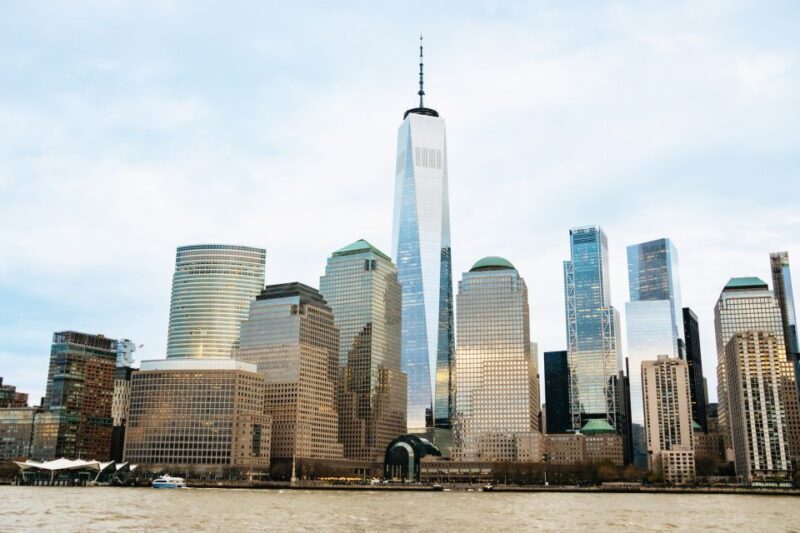 NYC: Circle Line 2h Harbor Lights Cruise Skip-The-Box-Office - Food and Drinks