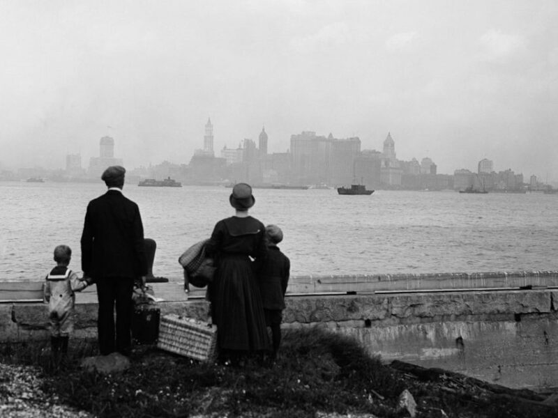 NYC: Ellis Island Private Tour with Liberty Island Access - An In-Depth Look at the Tour