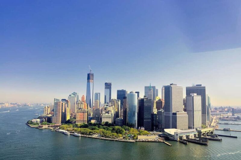 NYC: Financial District Guided Walking Tour English-Spanish - Perfect for Who?