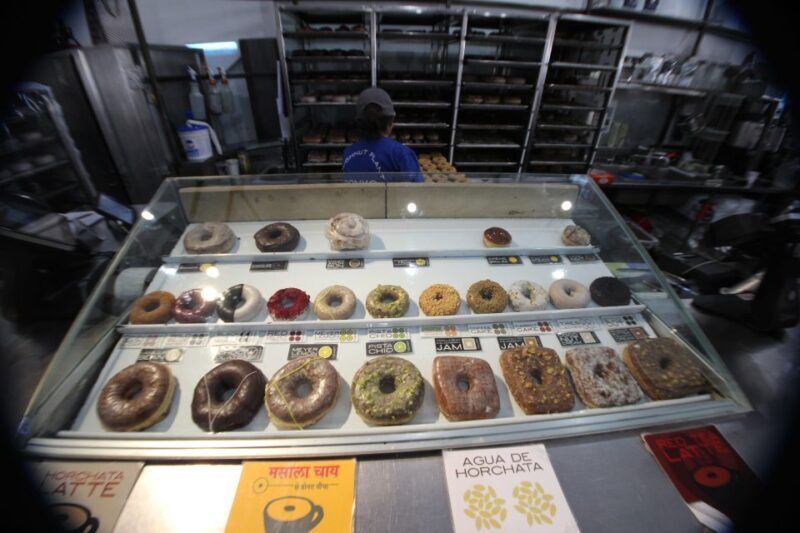 NYC: Guided Delicious Donut Tour with Tastings - Key Points
