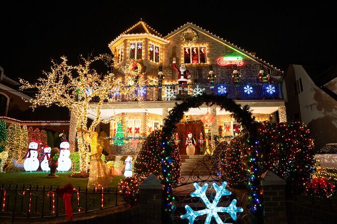 NYC Holiday Lights and Dyker Heights Luxury Bus Tour - The Experience in Perspective