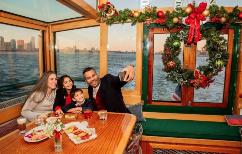 NYC: Holiday Yacht Cruise with Jazz, Cocoa & Carols - FAQ