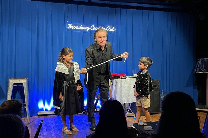 NYC: Magic Show for All Ages - Broadway Magic Hour (Times Square) - NYC: Magic Show for All Ages - Broadway Magic Hour (Times Square)