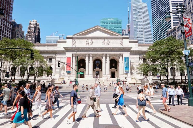 NYC: Midtown Stroll Guided Walking Tour English-Spanish - Key Points