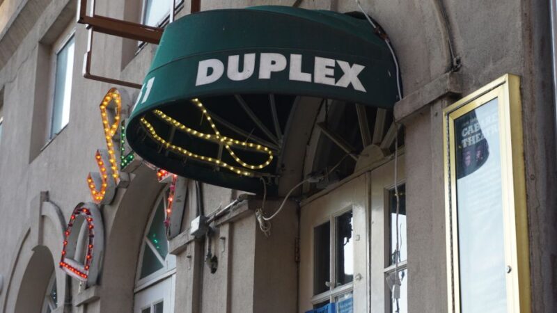 NYC: New York City History of Stand-Up Comedy Tour - Key Points