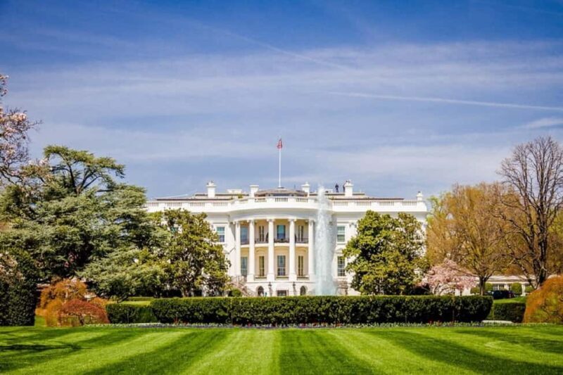 NYC: Philadelphia, D.C, Niagara Falls, and Boston 6-Day Tour - Exploring NYC in Depth