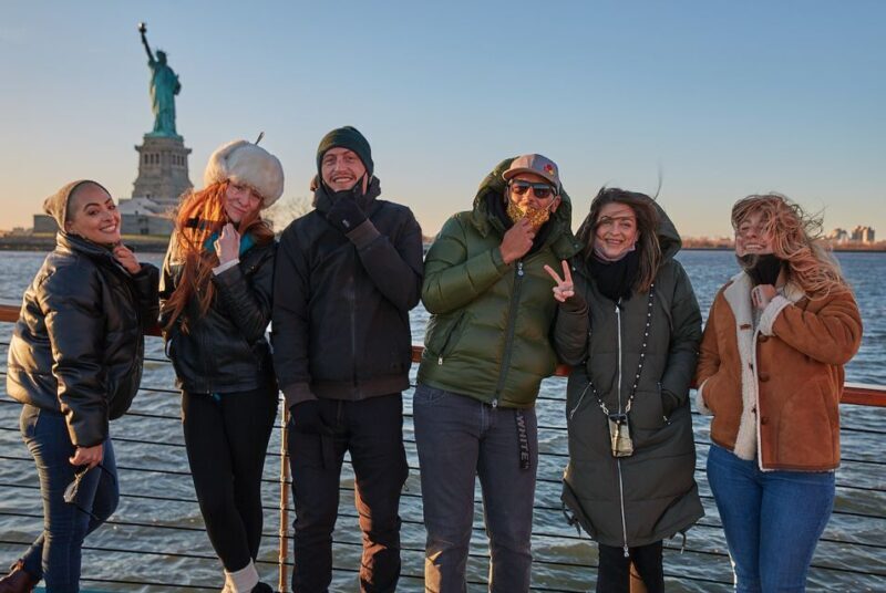 NYC: Romantic Valentine's Day Champagne Cruise - The Sum Up