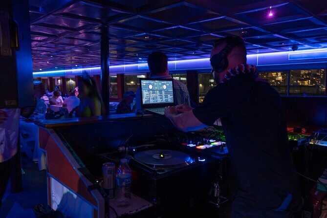 NYC: Serenity Yacht New Years Eve Party Cruise - In-Depth Breakdown: Is This the Right Choice for You?