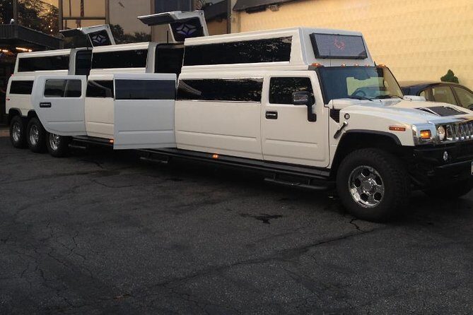 NYC Sightseeing Tour Manhattan (Party Galaxy H2 Hummer) - Manhattan on Wheels: A Review of the Party Galaxy H2 Hummer Tour