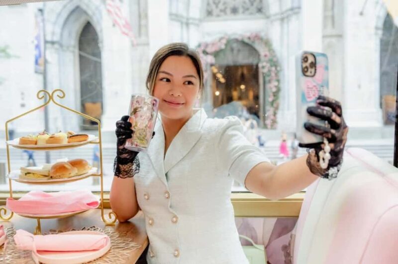 NYC: Tea Around Town Bus Tour with Live Entertainment - Who Will Love This Tour?