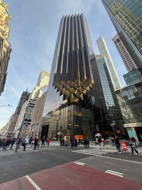 NYC: The Tour D'Trump, Walking Tour - Exploring Midtown Manhattan with a Personal Twist