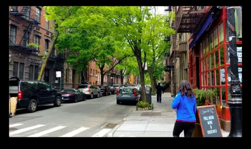 NYC: Virtual "Friends" Tour (On Location Tours) - Key Points: