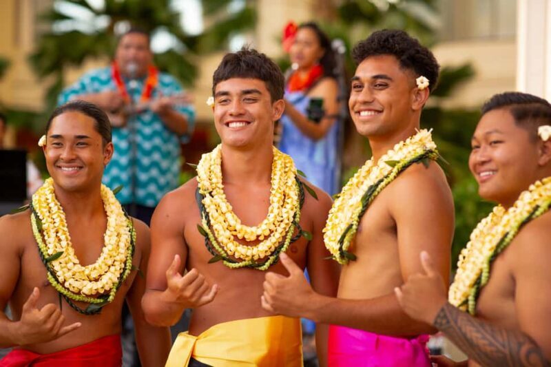 Oahu: N Lei Aloha Lau & Dinner or Cocktail Show Option - A Deep Dive into the Experience
