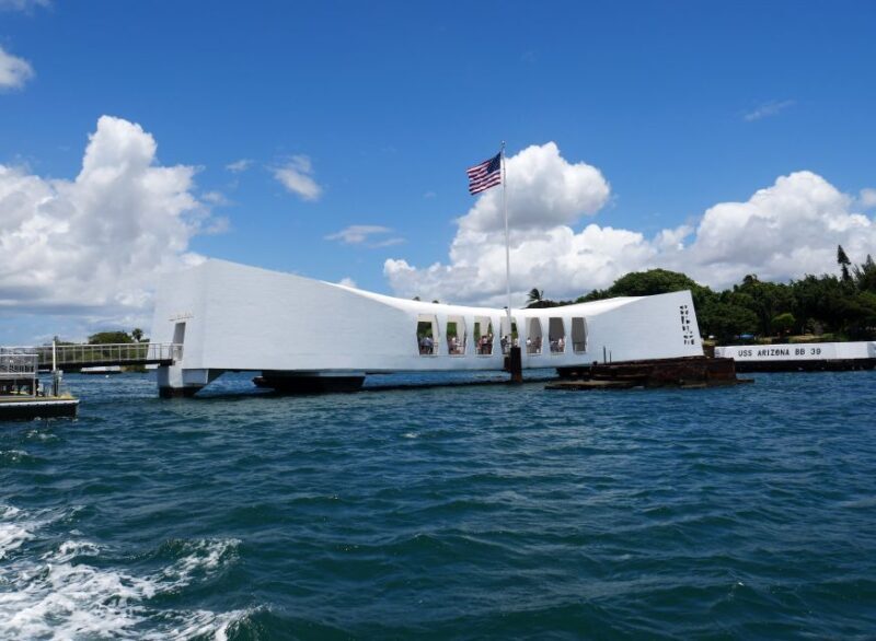 Oahu: Pearl Harbor, USS Arizona, Might Mo, & Honolulu Tour - Exploring the Mighty Mo – Battleship Missouri