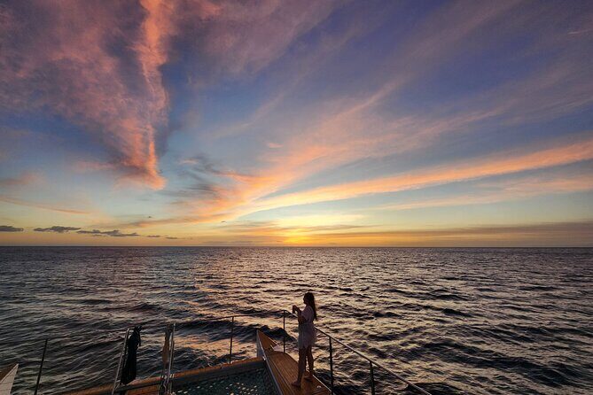Oahu Private Sunset Snorkel and Dolphin Watch with Hot Buffet - Key Points
