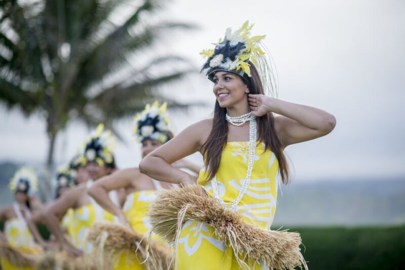 Oahu: Queens Waikiki Luau - A Genuine Look at the Experience