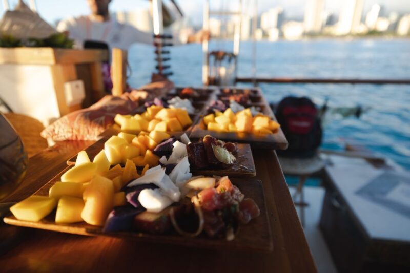 Oahu: Traditional Canoe Sunset Cruise with Dinner - An Authentic Evening on the Water: A Detailed Look