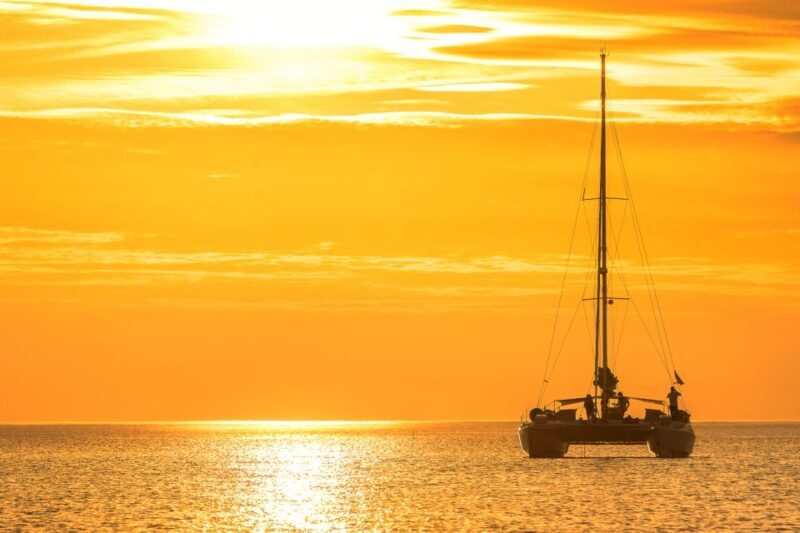 Oahu: West Oahu Sunset Cruise with Cocktails and Appetizers - The Itinerary and Experience