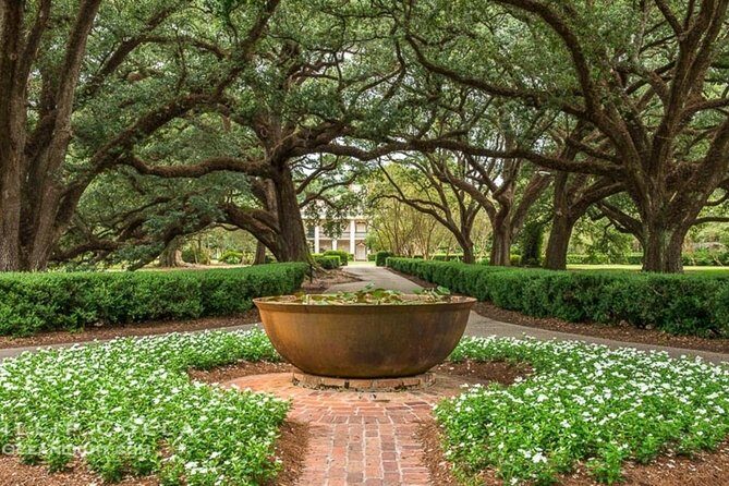 Oak Alley Plantation and Swamp Boat Tour from New Orleans - FAQs