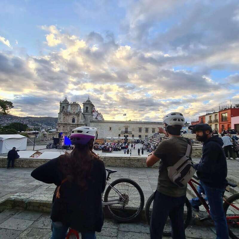 Oaxaca City: Bike Tour with Professional Guide+Art workshop - Why This Tour Works Well
