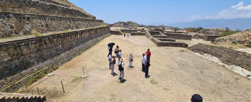 Oaxaca: Discover Monte Albán and the markets of Oaxaca - Key Points