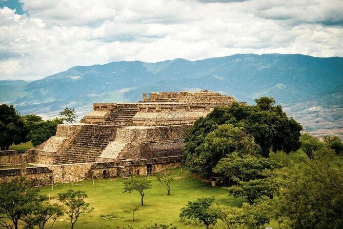 Oaxaca - Monte Alban, Alebrijes, Cuilapan & San Bartolo - The Value of the Tour