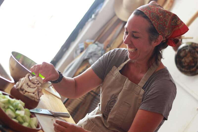 Oaxaca: Oaxacan Mole Workshop with a Traditional Cook - Key Points