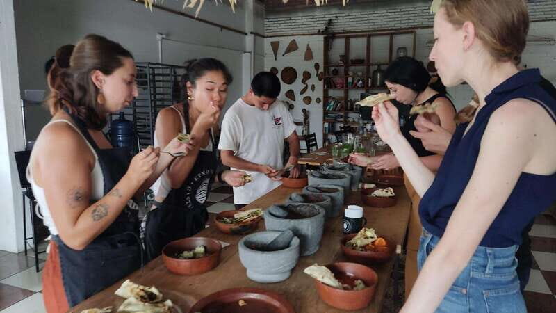 Oaxaca: Oaxacan Mole Workshop with a Traditional Cook - FAQ