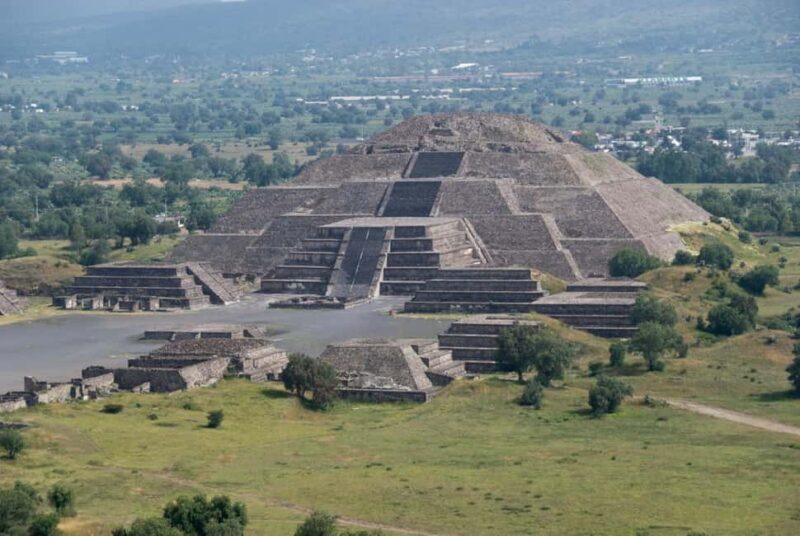 Oaxaca: Private Monte Albán Tour with Zapotec Tombs & Crafts - Price and Value Considerations