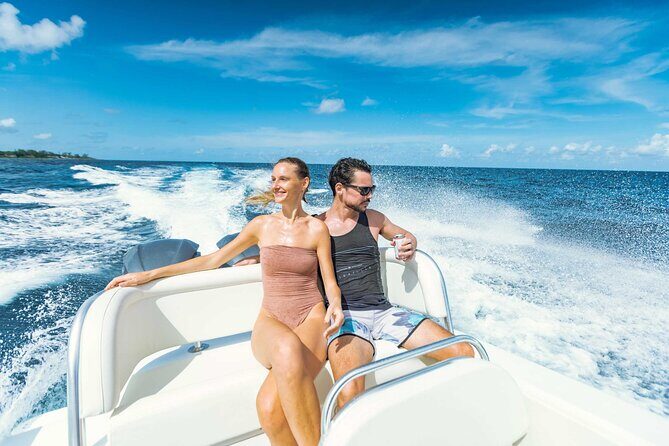 Ocho Rios Powerboat & Dunns River Falls Adventure - An Overview of the Tour Experience