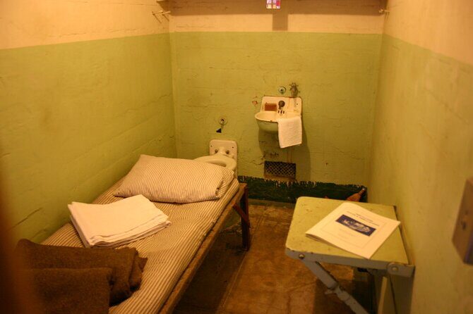 Official Alcatraz + San Francisco Hop-on Hop-off City Tour - FAQ