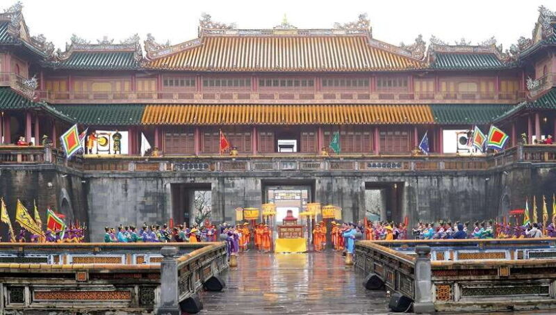 Official Hue: Dragon Boat, Imperial Citadel, & Market tour - Key Points