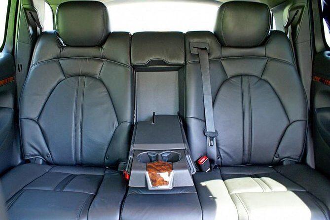 O'Hare Airport Transfer to Chicago, Sedan, Curbside - Top Rated - FAQ Section