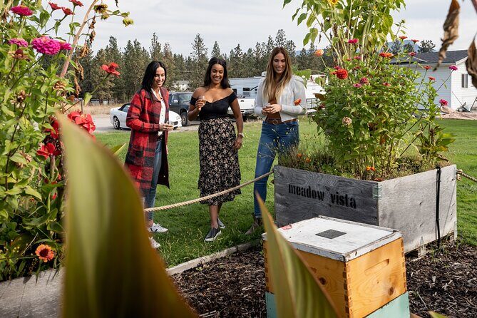 Okanagan Bee Tour and Lunch at Winery in Kelowna - Why This Experience Works