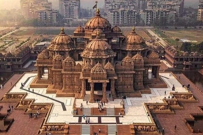 Old And New Delhi Private Guided Tour With Entrances- 8 Hours - Starting with Convenience: Pickup and Transportation