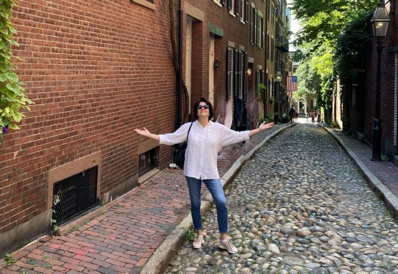 Old Boston: Beacon Hill & Back Bay Walking Tour in French - The Practicalities and Value