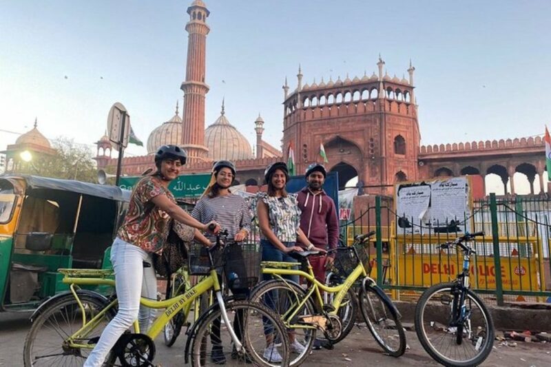 Old Delhi: 3.5-Hour Small-Group Bike Tour with Breakfast - A Typical Day on the Tour