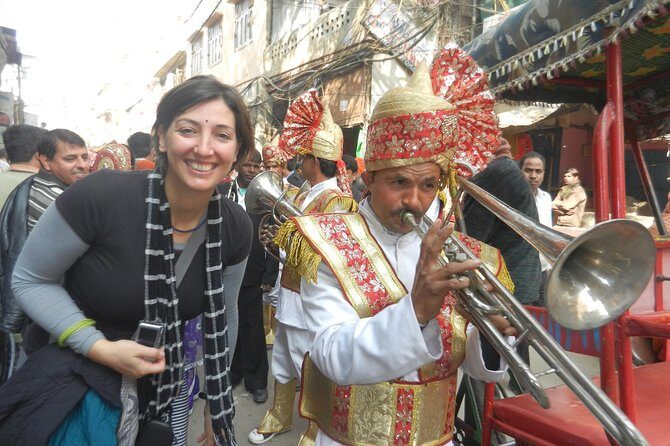 Old Delhi Food, Heritage&Cultural Walk with Rickshaw ride to Masterji Kee Haveli - FAQ